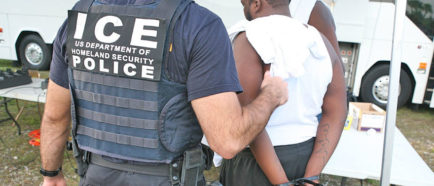 ICE arrestado deportaciones detenciones inmigrantes