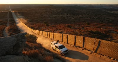 Gobierno Federal elige a finalistas para construcción del muro fronterizo
