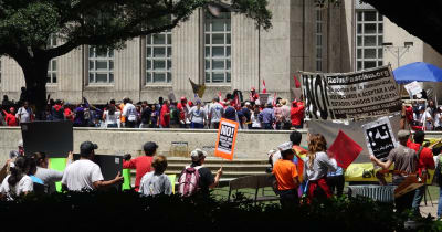 Inmigrantes de Houston se unen a las protestas nacionales del 1 de mayo (VIDEO)
