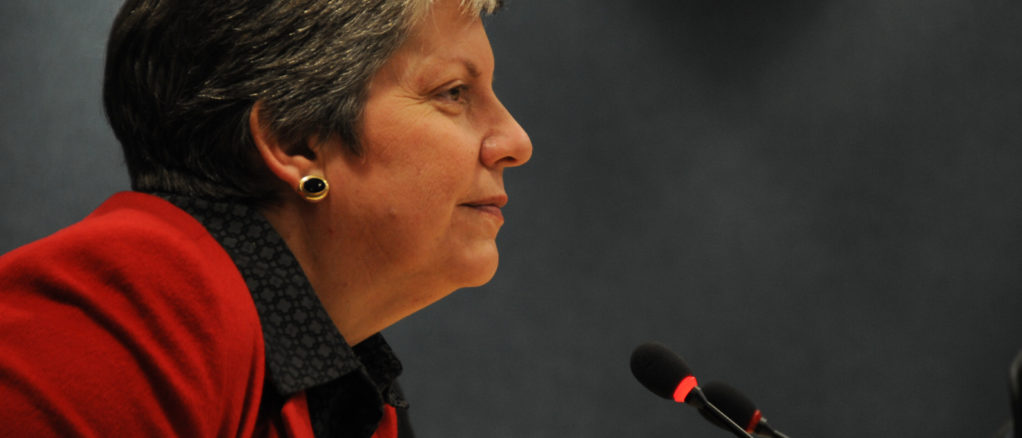 DHS Secretary Janet Napolitano visits FEMA Headquarters