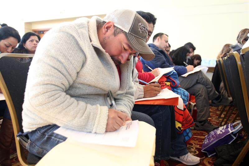 Los-inmigrantes-indocumentados-menos-discriminados-que-los-jóvenes-hispanos
