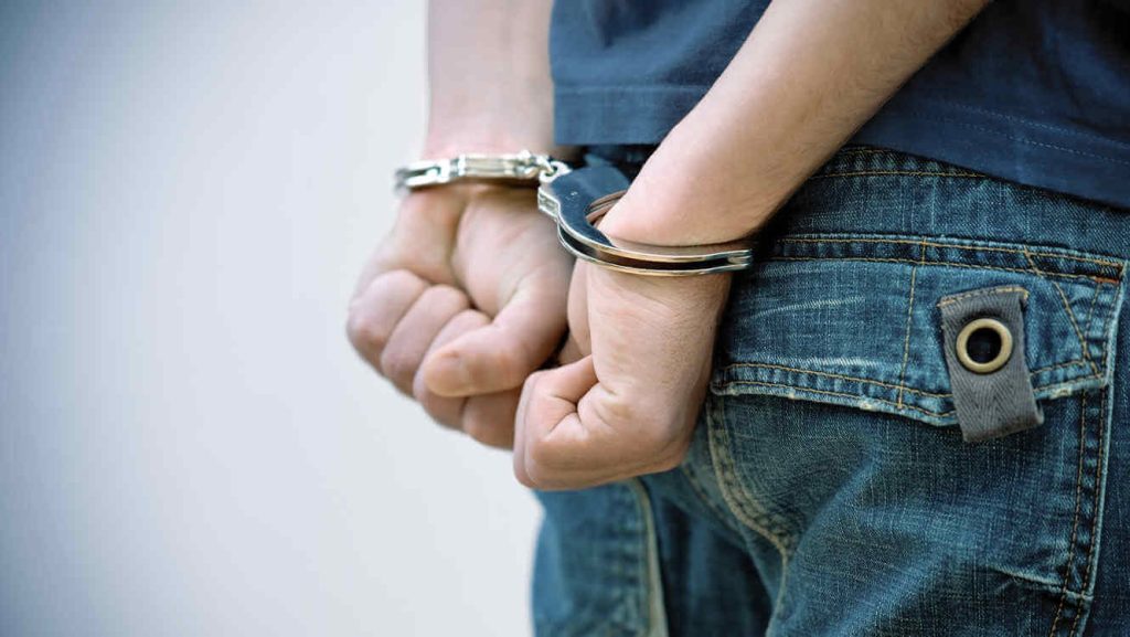 joven-arrestado