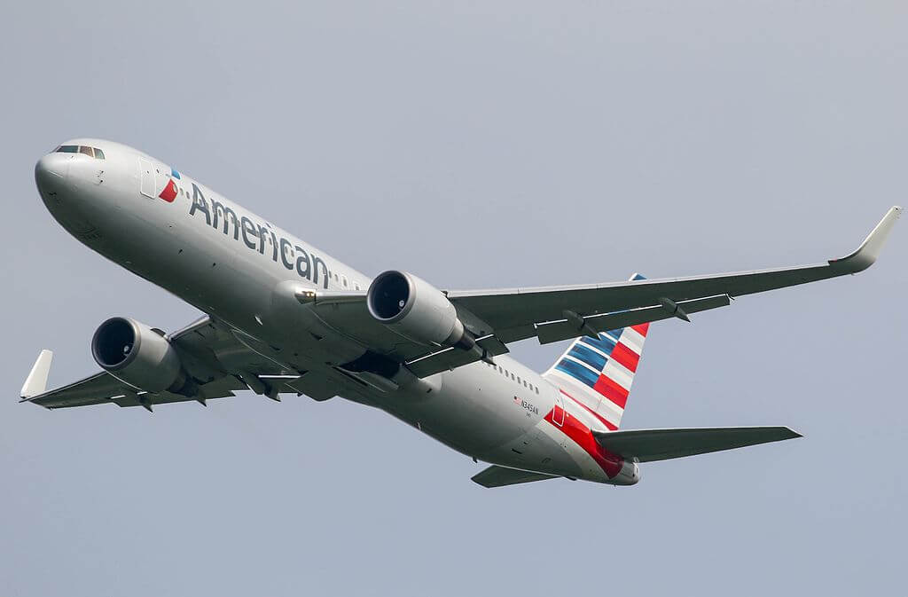 American_Airlines_B767_27467686432