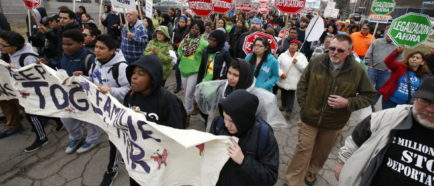 ACTIVISTAS inmigrantes protestas