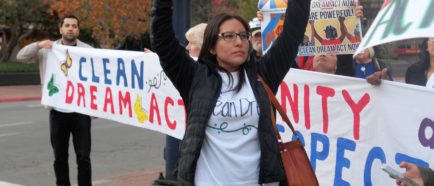 Dulce García en protesta