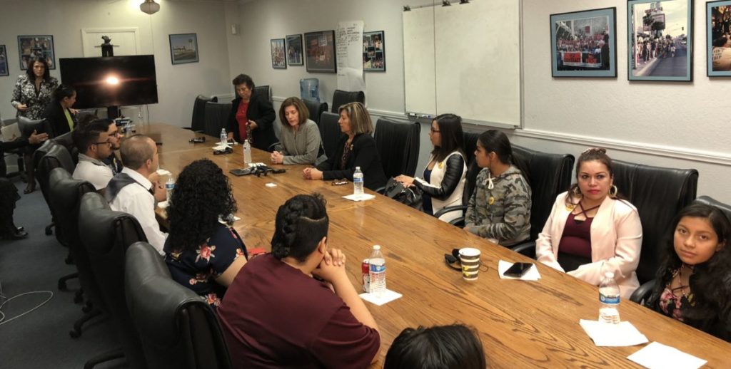 Reunión con la senadora