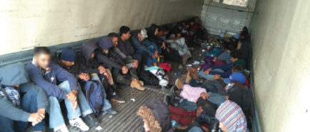 inmigrantes frontera rescatados camion