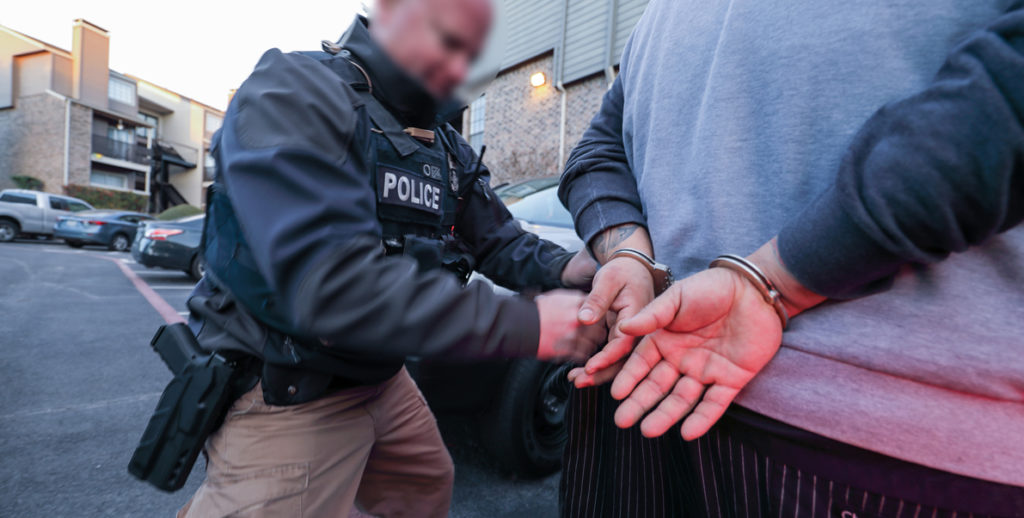 ICE, detenciones deportaciones agentes