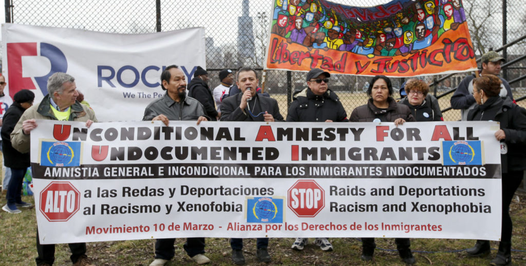 INMIGRANTES HISPANOS Chicago marcha