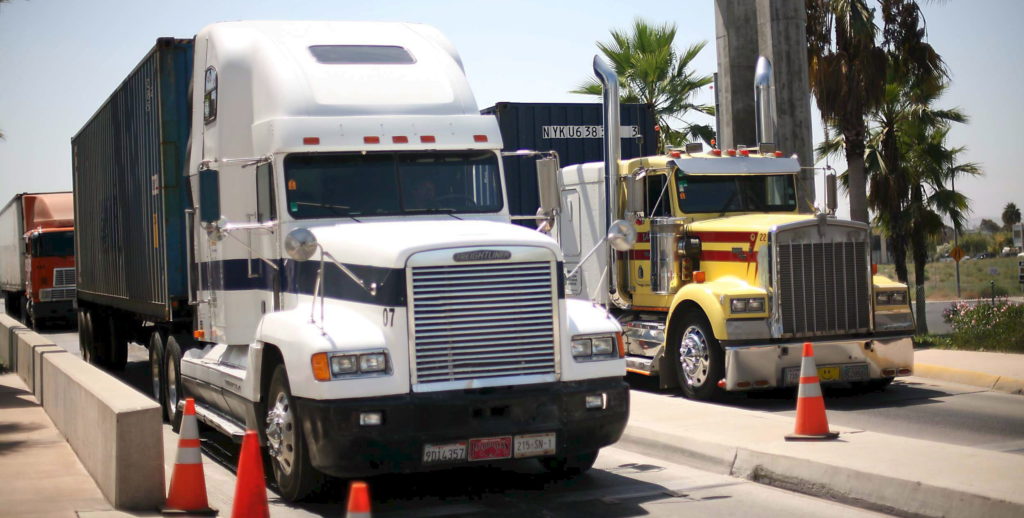 camiones trailers licencias