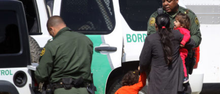 frontera CBP detenciones inmigrantes menores familias