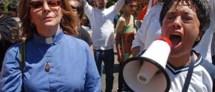 manifestantes protesta marcha inmigrantes