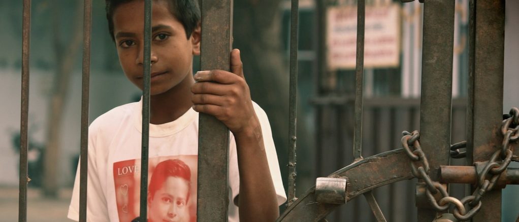 MENORES  niños separacion familiar