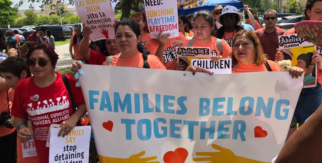 protestas familias menores  separacionfamiliar