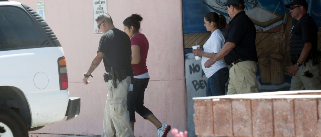 Arrestan 40 trabajadores de cadena de restaurantes de comida mexicana Arizona