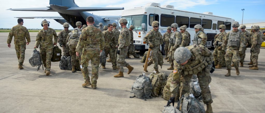 Estados Unidos podría enviar hasta 15.000 militares a frontera frente a caravanas