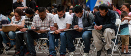 Tijuana impulsa programa de empleo para migrantes que no logran cruzar a EE.UU.