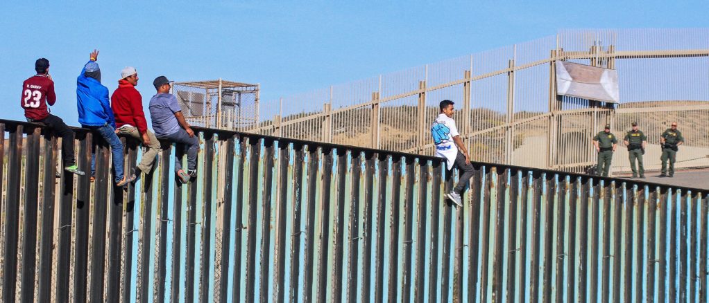 Migrantes centroamericanos alcanzan la frontera México-Estados Unidos