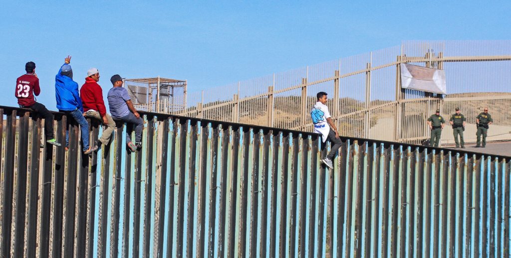 Migrantes centroamericanos alcanzan la frontera México-Estados Unidos