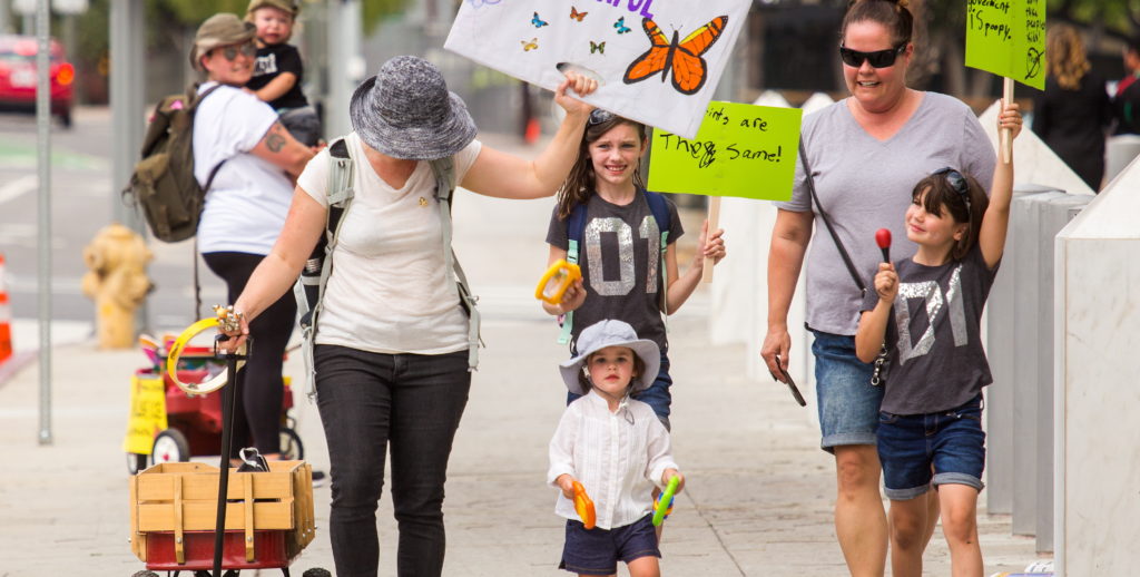 Desfile de niños contra la separación familiar de inmigrantes en Los Ángeles