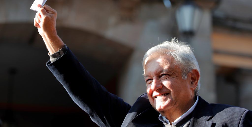 López Obrador ofrece ayuda a migrantes de la caravana en Tijuana