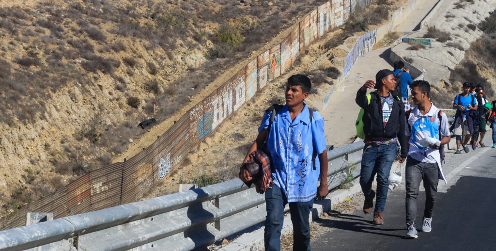 Migrantes centroamericanos alcanzan la frontera México-Estados Unidos