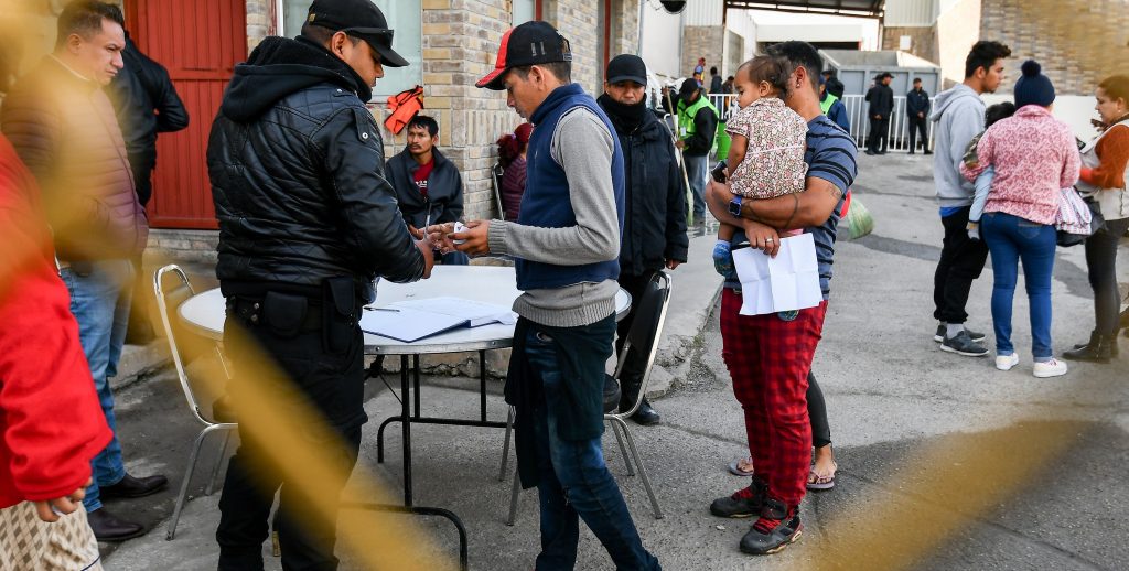 Autoridades reubican a 120 migrantes en ciudades del norte de MÈxico
