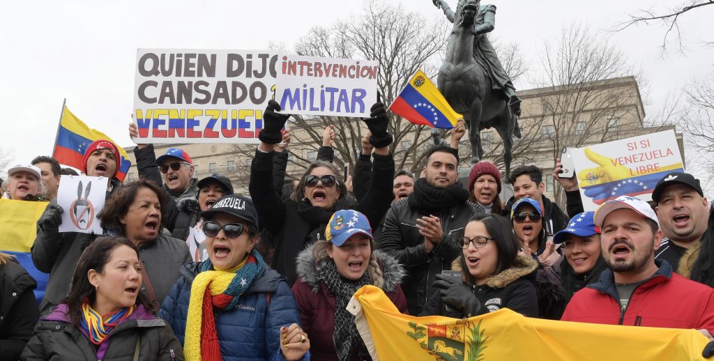 EEUU alienta las protestas en Venezuela y pide que Maduro deje el poder