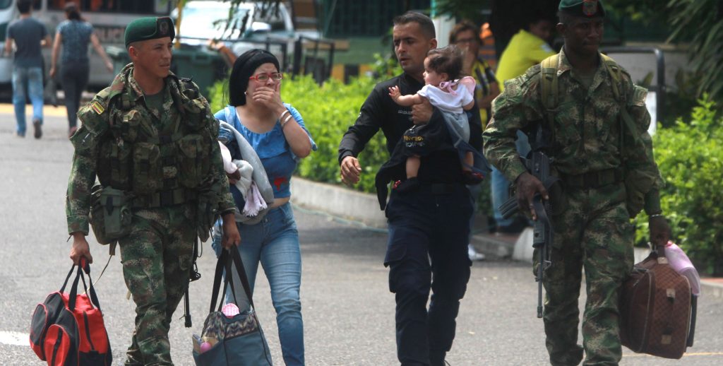 Desertan 85 militares venezolanos en un dÌa a Colombia y ya suman 411