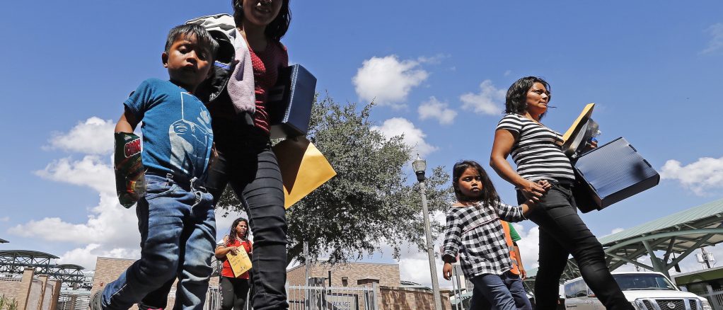 InmigraciÛn a lo largo de la frontera de Texas, MÈxico