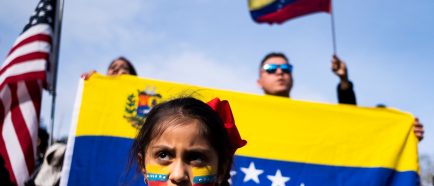 Venezolanos se manifiestan en Nueva York para apoyar a GuaidÛ y compatriotas