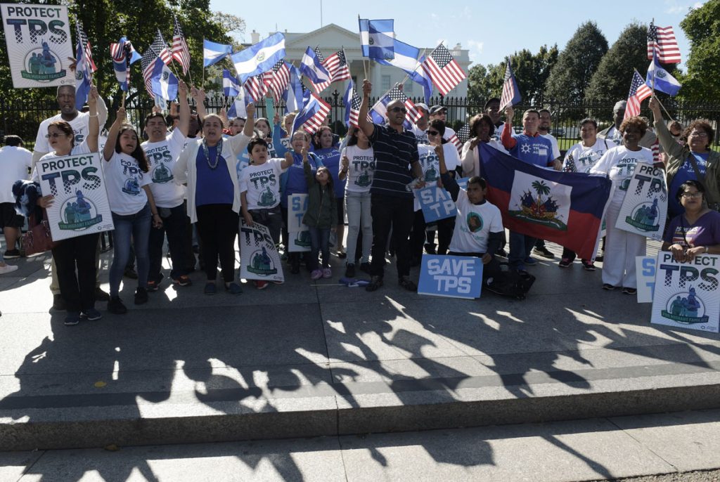 MANIFESTACIÓN EN WASHINGTON EN DEFENSA DE FAMILIAS CON TPS