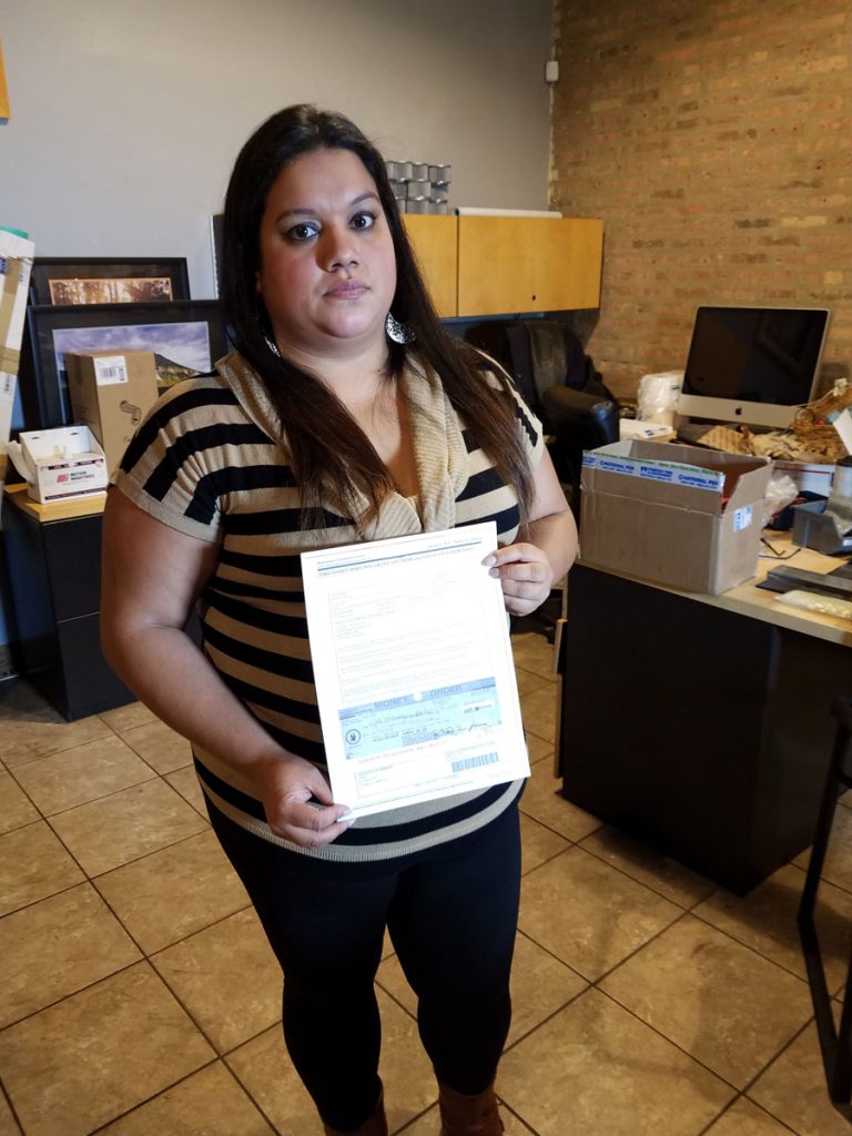Piden solución para renovaciones migratorias perdidas por correo en EEUU