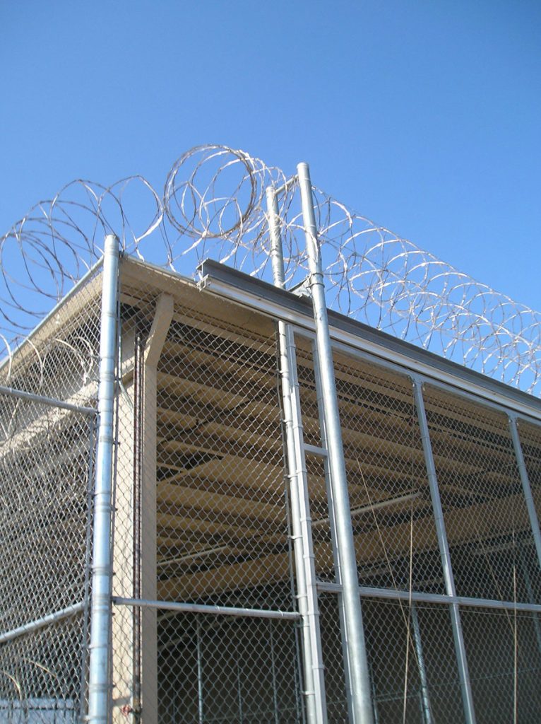 CENTRO DE DETENCIÓN DE TEXAS PRETENDE DESALENTAR LA INMIGRACIÓN ILEGAL