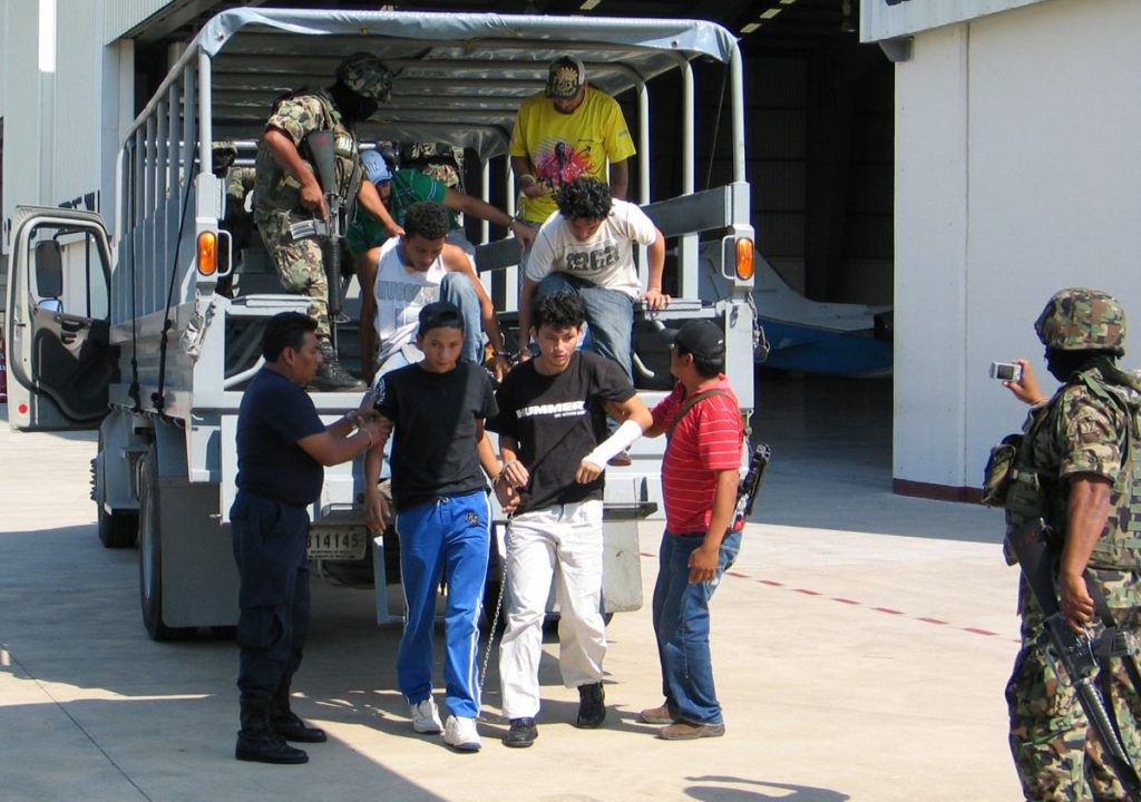 CAPTURAN A DIEZ CENTROAMERICANOS COMO SUPUESTOS SECUESTRADORES DE INMIGRANTES