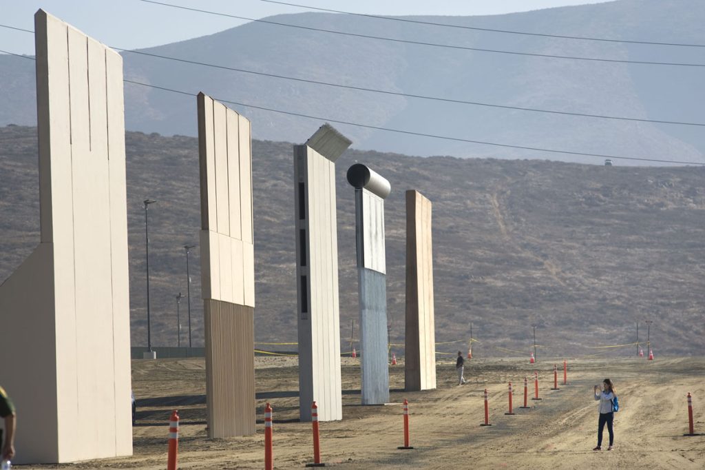 La polémica promesa del muro fronterizo ya cuenta con prototipos terminados