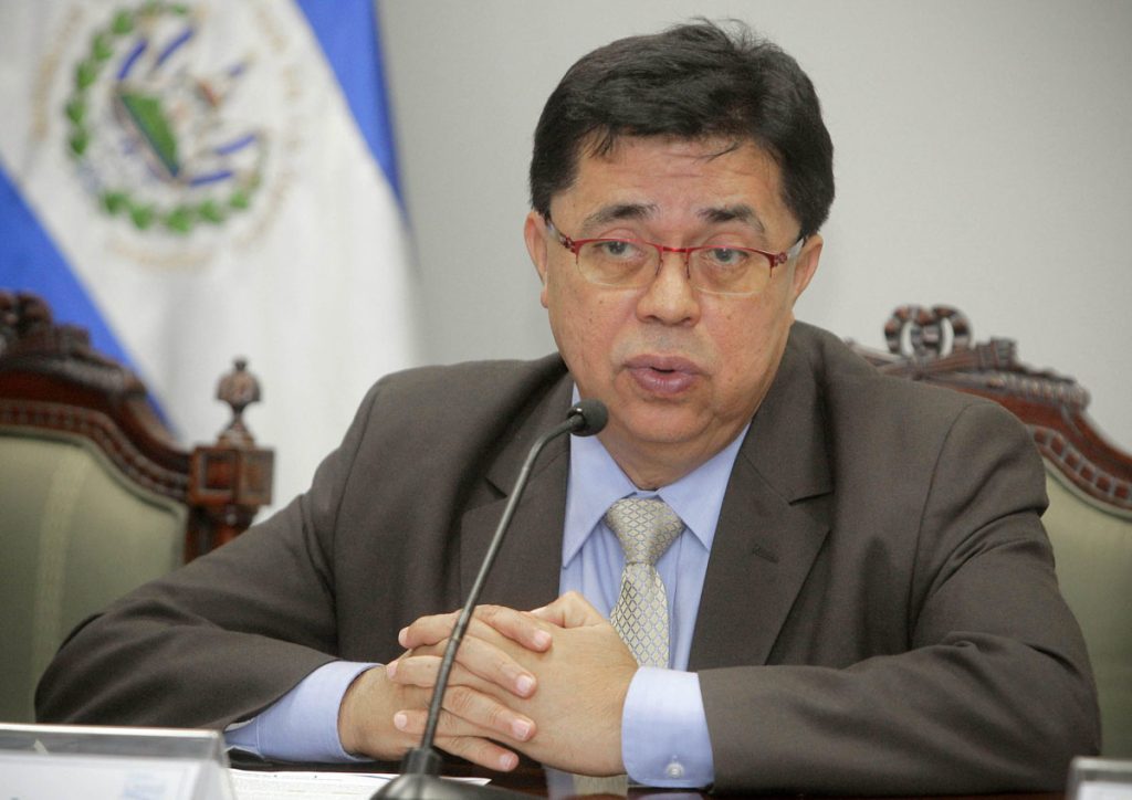 GOBIERNO SALVADOREÑO PRESENTA PLAN PARA FRENAR MIGRACIONES A SOCIEDAD CIVIL
