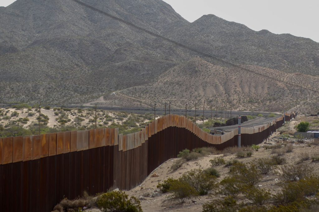 Ecologistas de EEUU piden a un tribunal que bloquee la construcción del muro