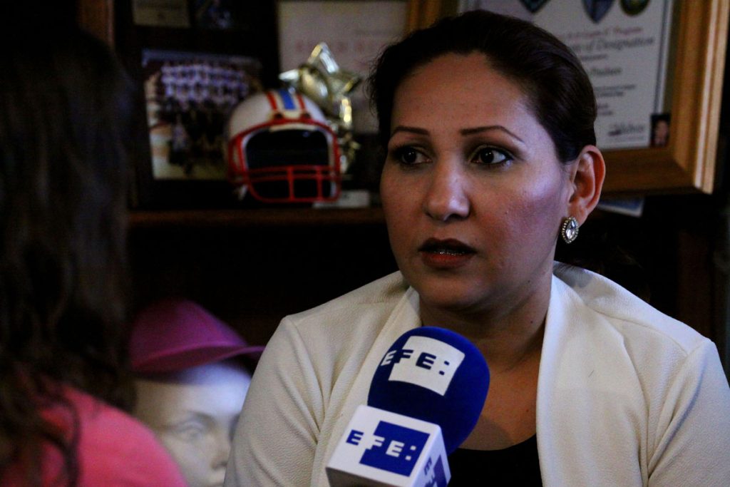 El drama de madres mexicanas deportadas con hijos al otro lado de la frontera