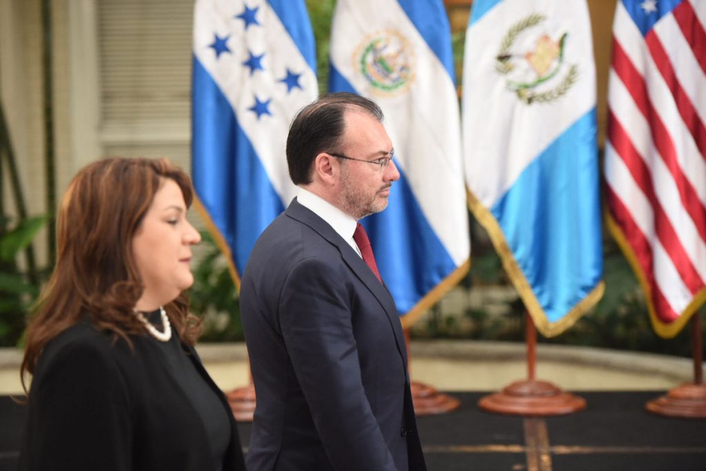 COMIENZA REUNIÓN DE CANCILLERES DE TRICAMEX Y EE.UU. PARA TRATAR MIGRACIÓN