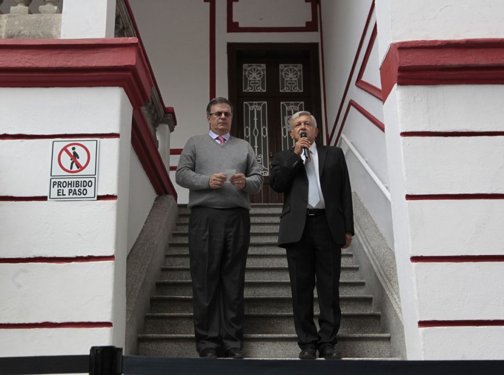 López Obrador no habló del muro con Trump y dice que hay temas prioritarios