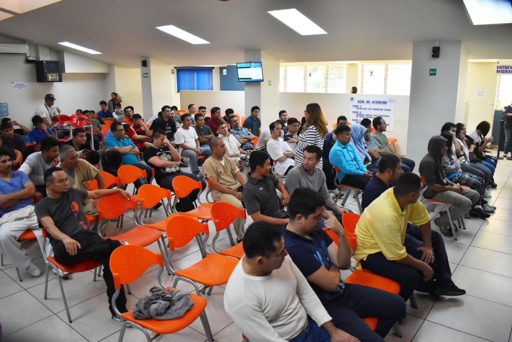 Deportados salvadoreños, entre el ansiado sueño americano y el miedo a Trump