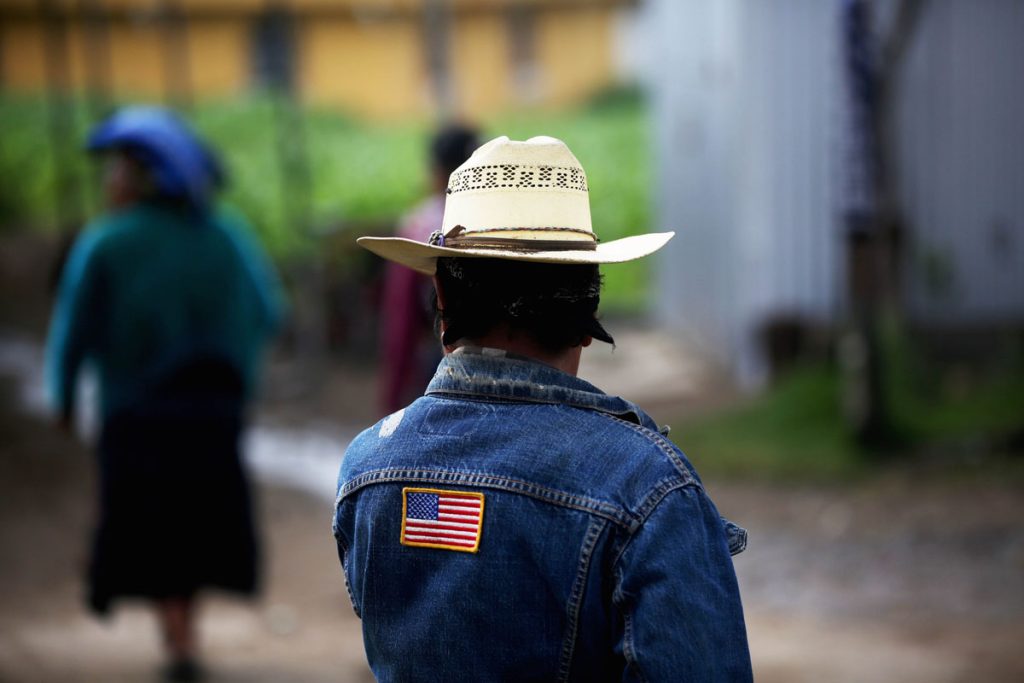 ENTRE RABIA Y DOLOR, MIGRANTE GUATEMALTECA ASESINADA EEUU, VELADA EN SU HOGAR