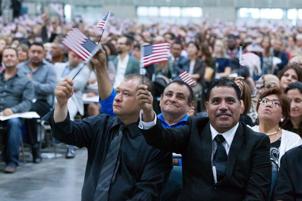Inmigrante cubano con VIH logra la ciudadanía después de un veto de 22 años