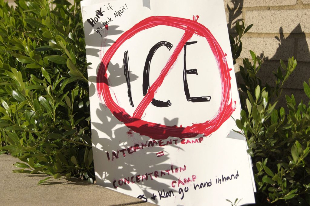 La "ciudad" del movimiento Ocupa ICE en Portland resiste a amenazas federales
