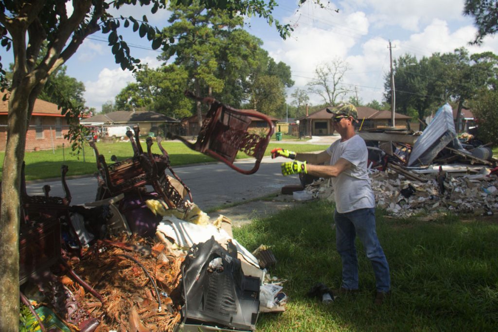 Los indocumentados de Houston comienzan a superar la desastre que dejó Harvey
