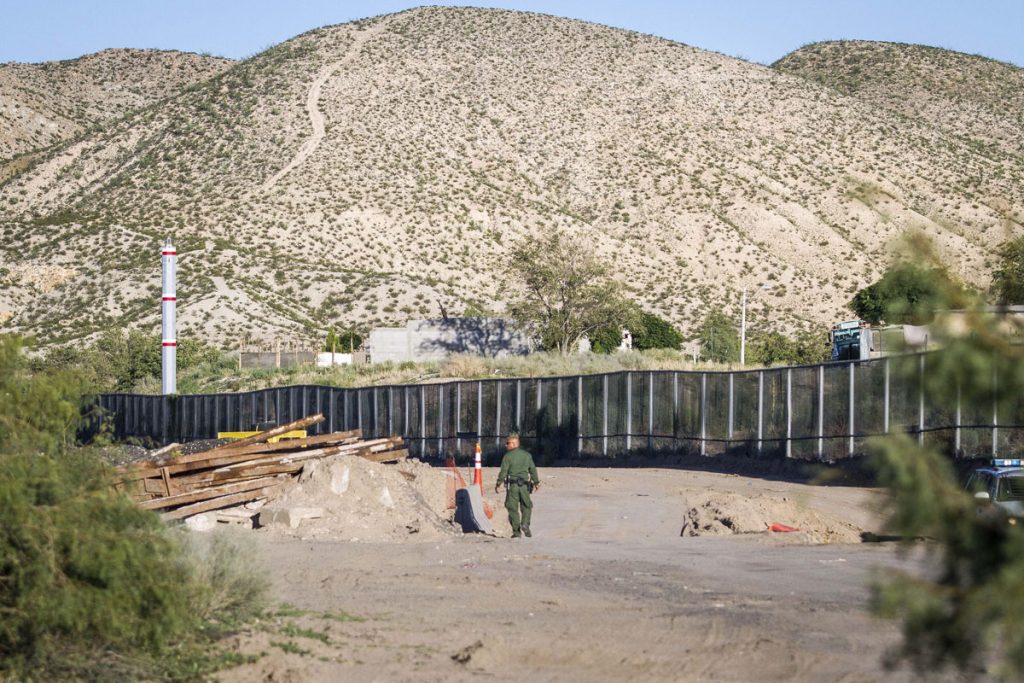 LA "HUMILLACIÓN" DEL NUEVO MURO FRONTERIZO EN NUEVO MÉXICO