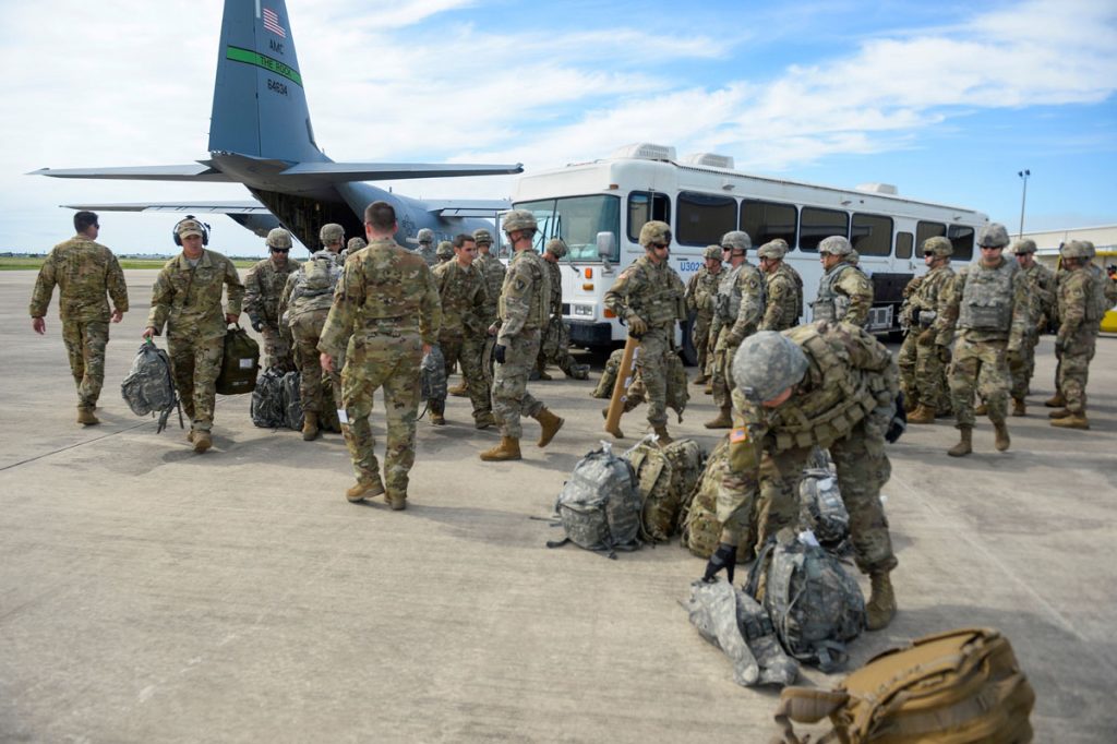 Estados Unidos podría enviar hasta 15.000 militares a frontera frente a caravanas