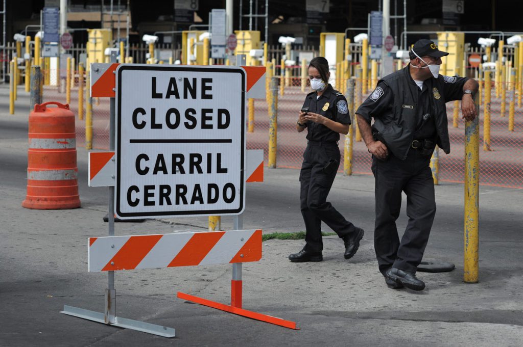 DERRUMBE EN GARITA DE SAN YSIDRO CAUSA 17 HERIDOS Y CIERRE DE PASO FRONTERIZO