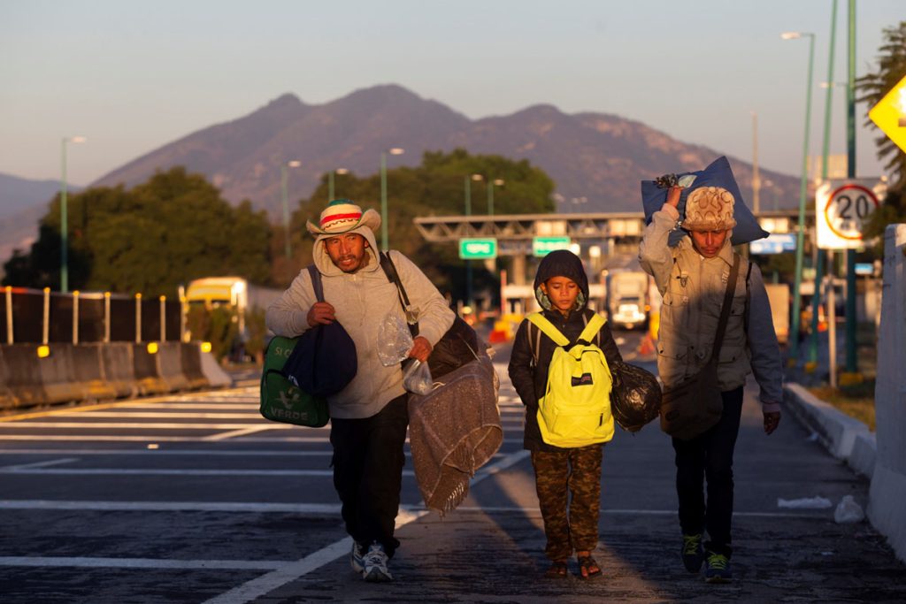 Más de 9.000 migrantes centroamericanos se mueven por México hacia EE.UU.